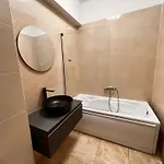 Summerland Sea View 2 Bed-room Mamaia