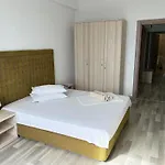 Summerland Sea View 2 Bed-room Mamaia