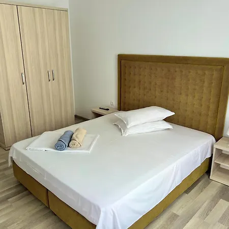 Summerland Sea View 2 Bed-room דירה *
