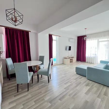 Summerland Sea View 2 Bed-room Apartment Mamaia